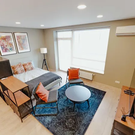 New Modern Next To The Centre