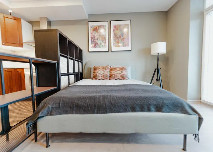 New Modern Next To The Centre *